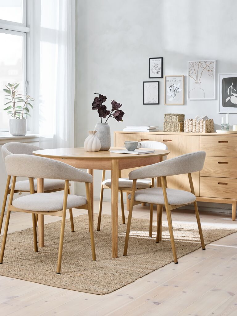 MARSTRAND Ø110 Tisch Eiche natur + 4 EJSING Stühle beige