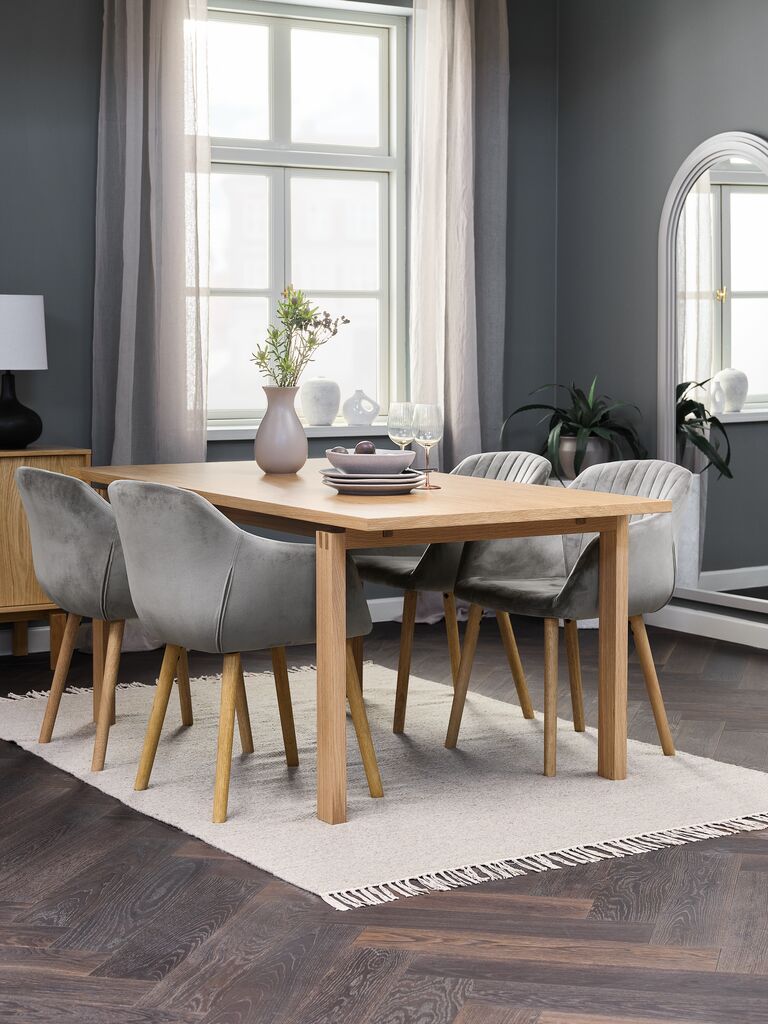 MEJLSKOV L180 Tisch Eiche natur + 4 ADSLEV Stühle Samt grau