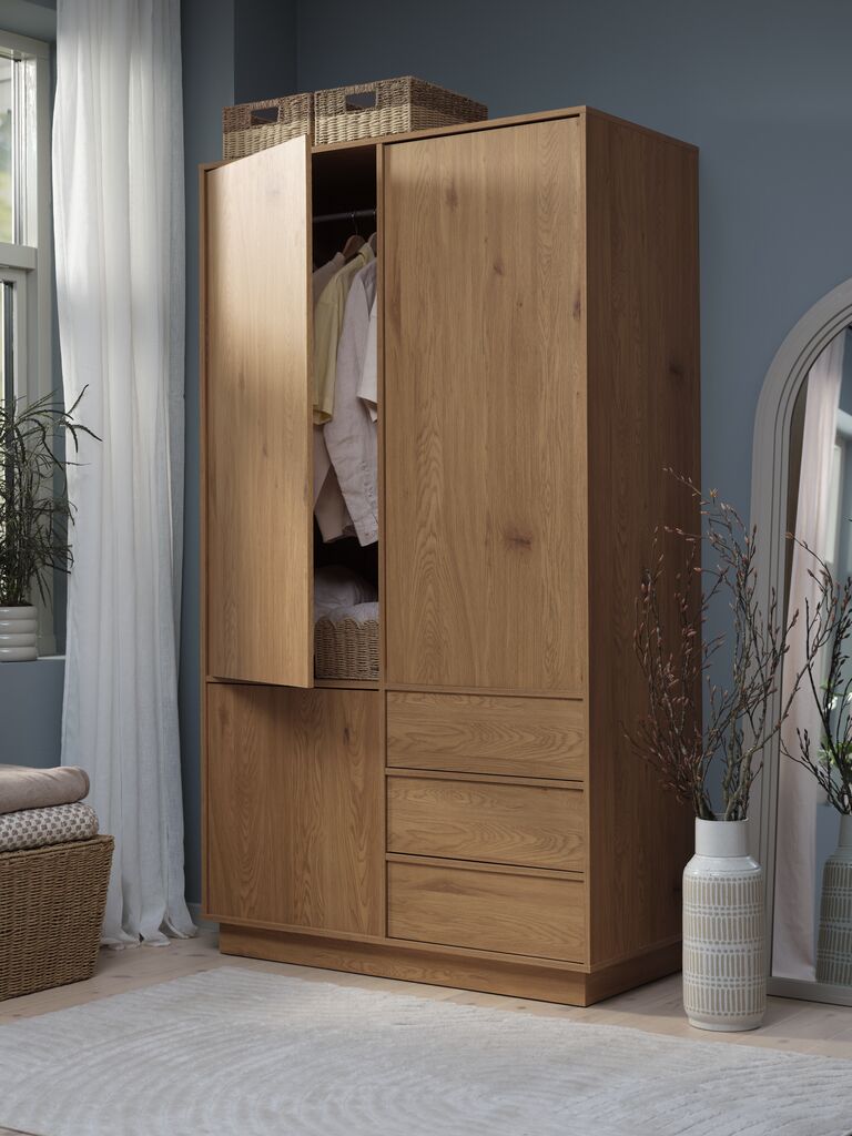 Kleiderschrank TRANUM 120x214 3 Türen 3 Schubl. Eichenfarbe