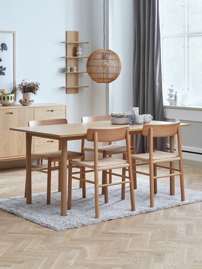 ALSTED L160 Tisch Eiche natur + 4 ISLEV Stühle ohne Armlehne